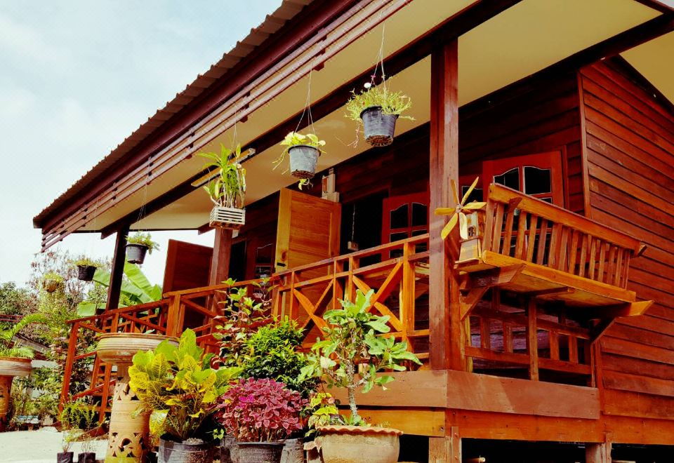 Happy Guesthouse Bungalow