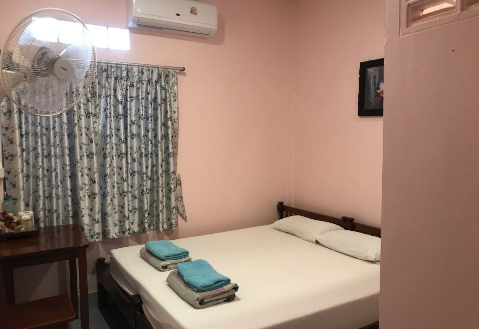 Vitoon Guesthouse (Old City)