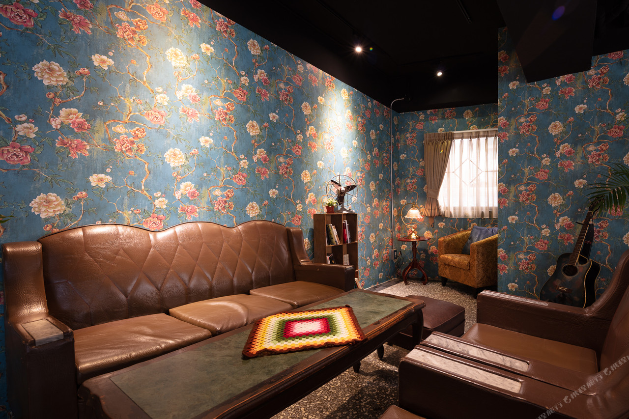 Vintage lobby at CHO Hotel Taipei