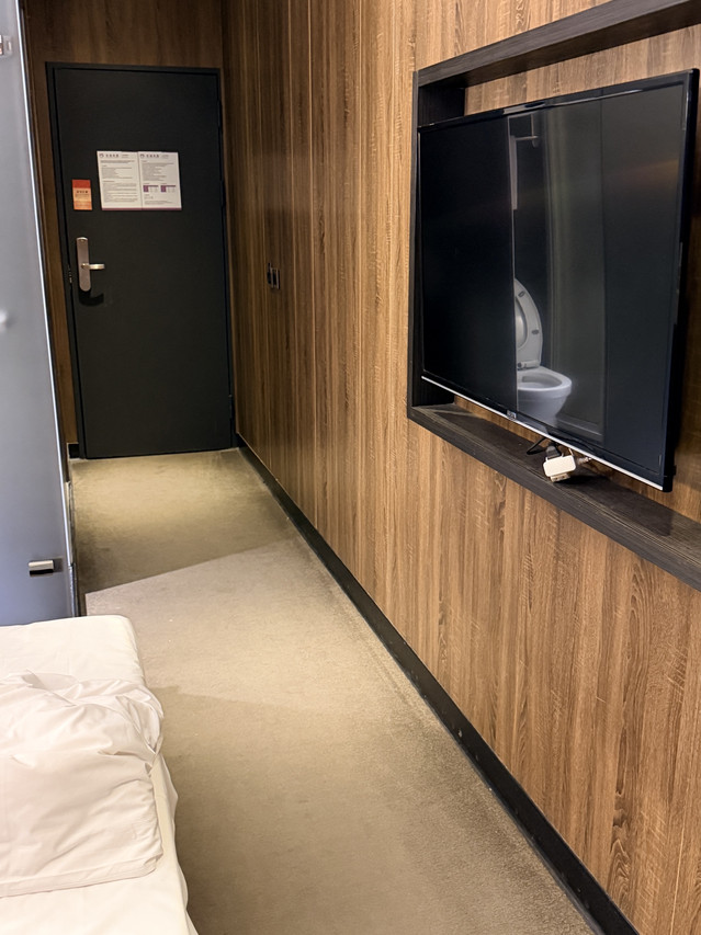 Hostel guest room