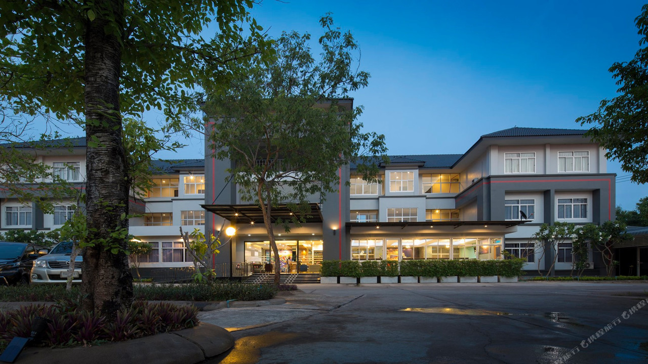 Araya Hotel