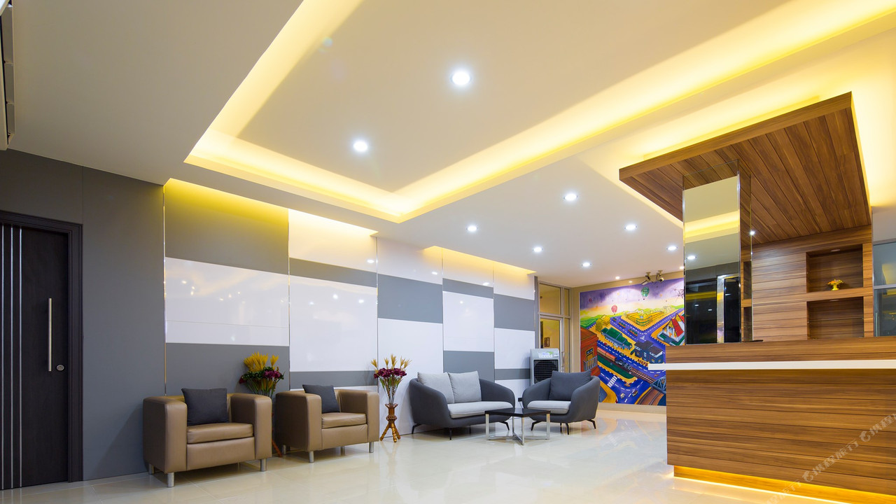 Lobby and reception desk at Araya Hotel Uttaradit