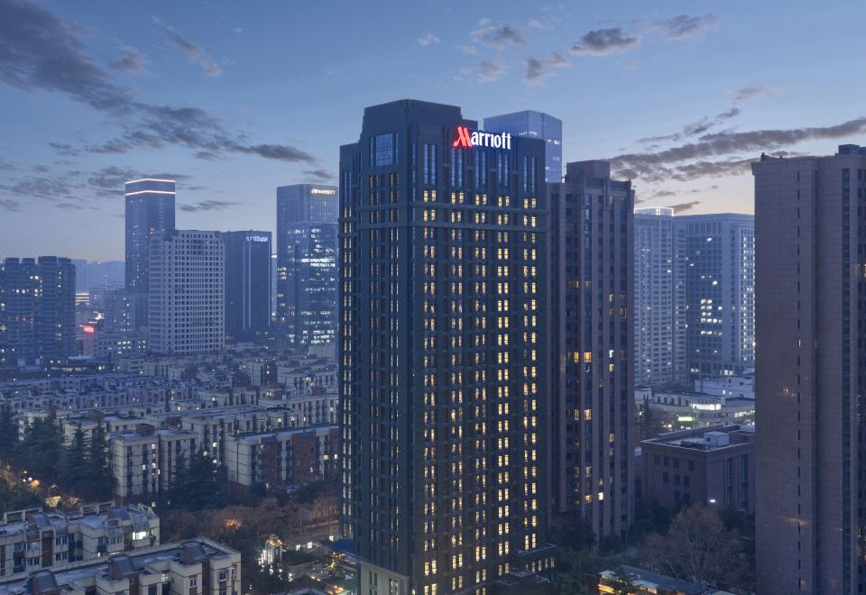 the Fairway Place Xi'an — Marriott Executive Apartments (西安雅乐轩万豪行政公寓)