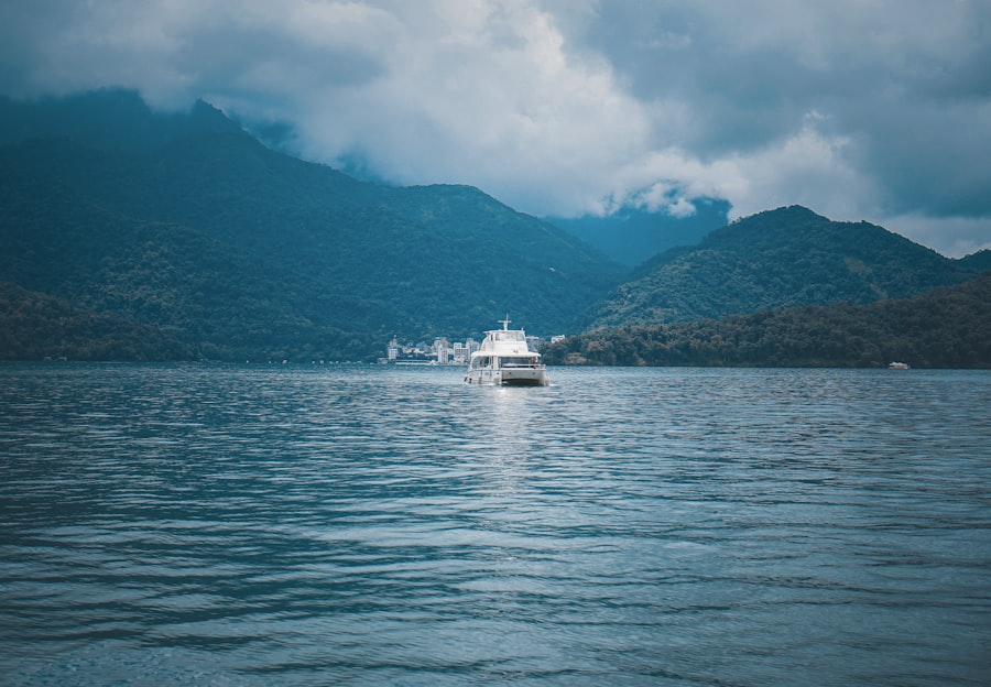 ทะเลสาบสุริยันจันทรายามเช้า Sun Moon Lake